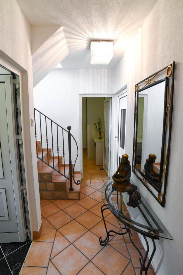 Villa Ana Komarna Zewnętrze zdjęcie